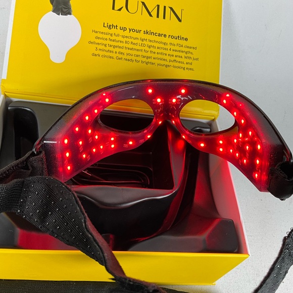 Lumin LED Eye Mask for Dark Circles & Wrinkles - Picture 4 of 9